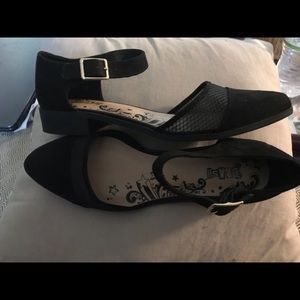 Black flats with buckle